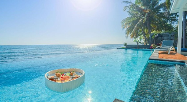 Air Sanih Beach Villa image 13
