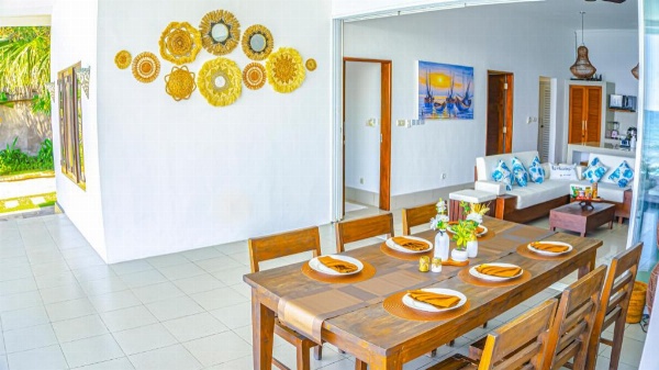 Air Sanih Beach Villa image 22