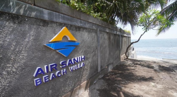 Air Sanih Beach Villa image 27