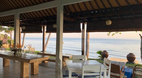 Air Sanih Beach Villa image 7
